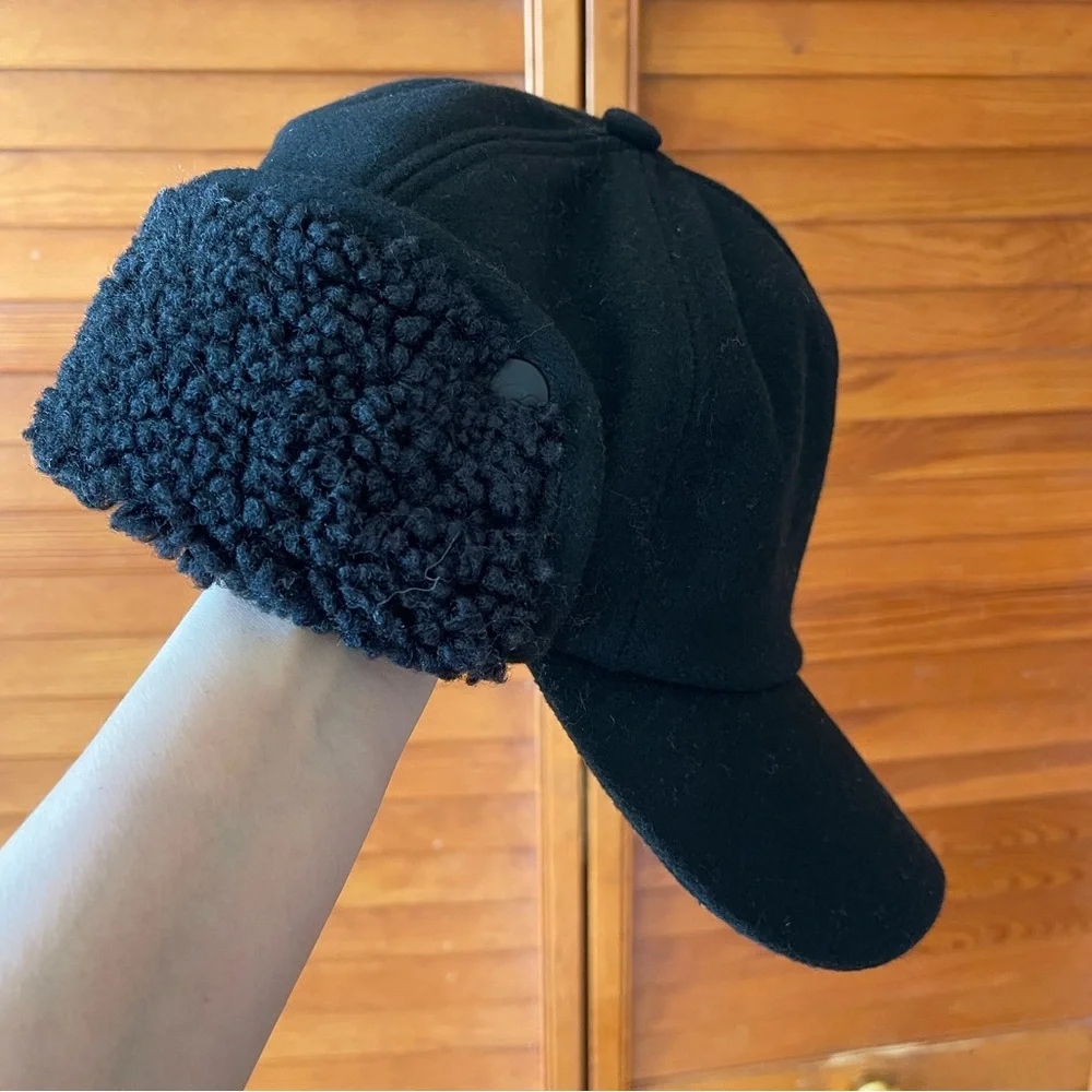 UGG Wool Blend Cap Hat With Sherpa Earflap Black Trapper Mens Size S/M New - Picture 2 of 8